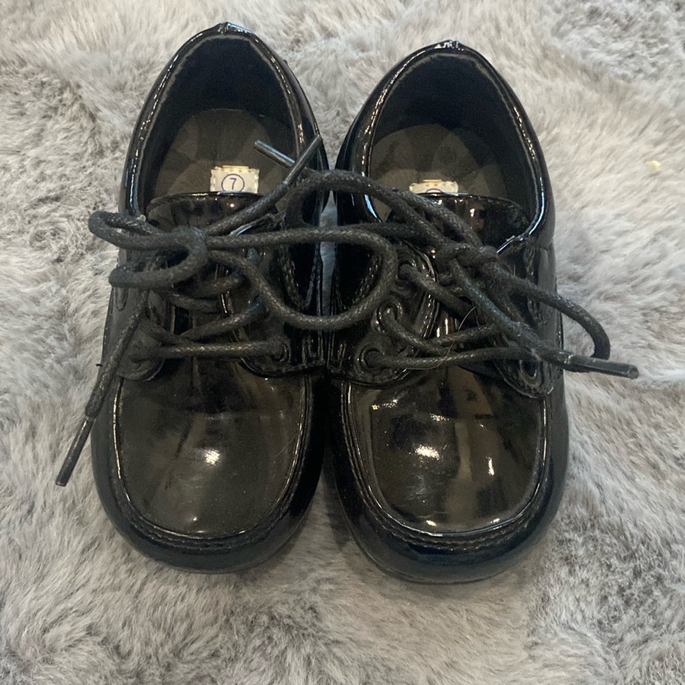 Size 7 josmo kids dress shoes